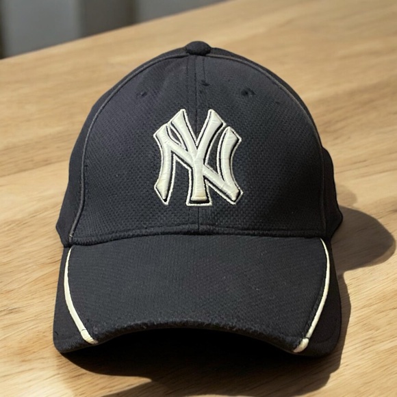 🗽Classic “NY” Yankees New Era Authentic Official Batting Practice Cap! - Picture 6 of 9